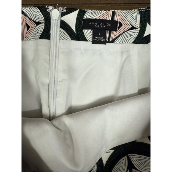 Ann Taylor Geometric MCM Print Pencil Skirt Size 4 - Picture 7 of 9